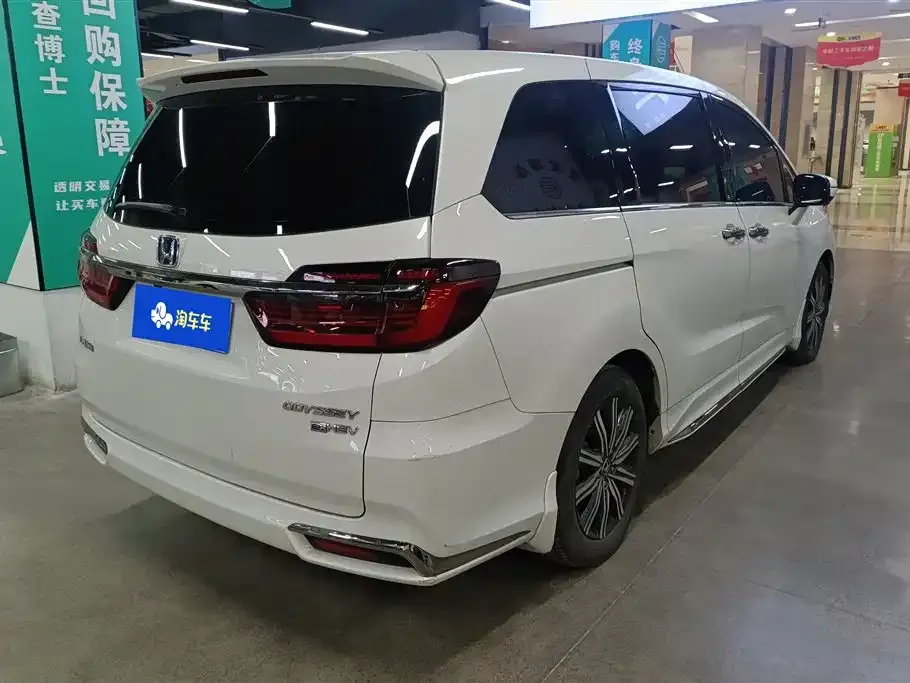 Honda Odyssey — фото 10