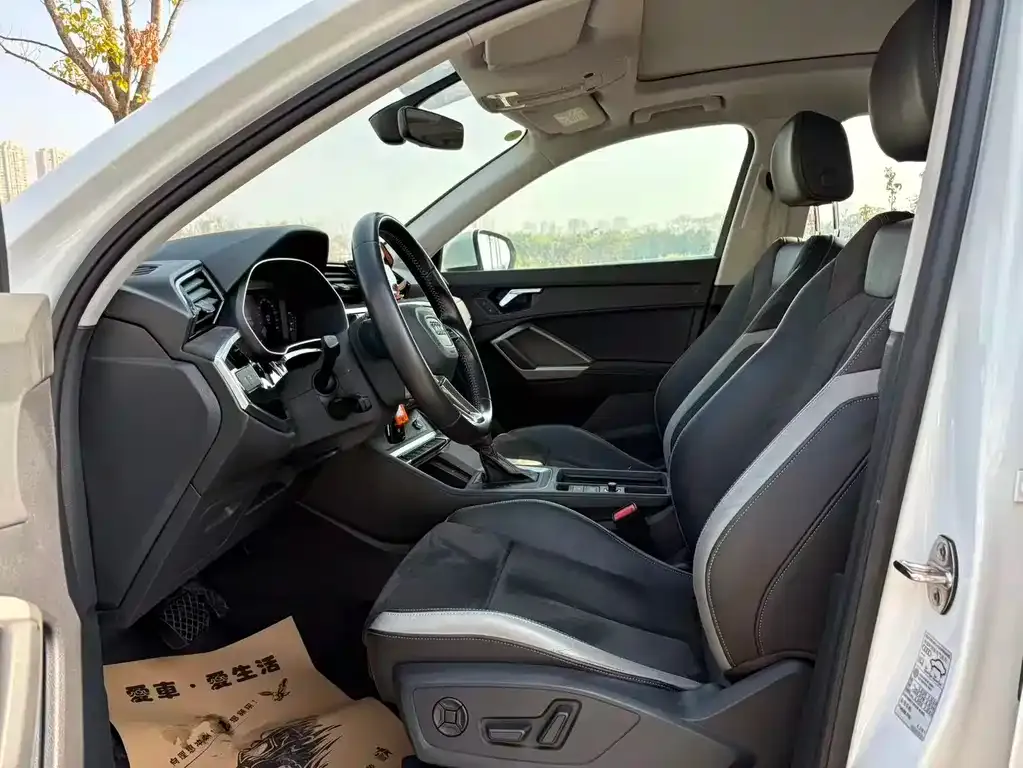 Audi Q3 2021 из CN, фото 7