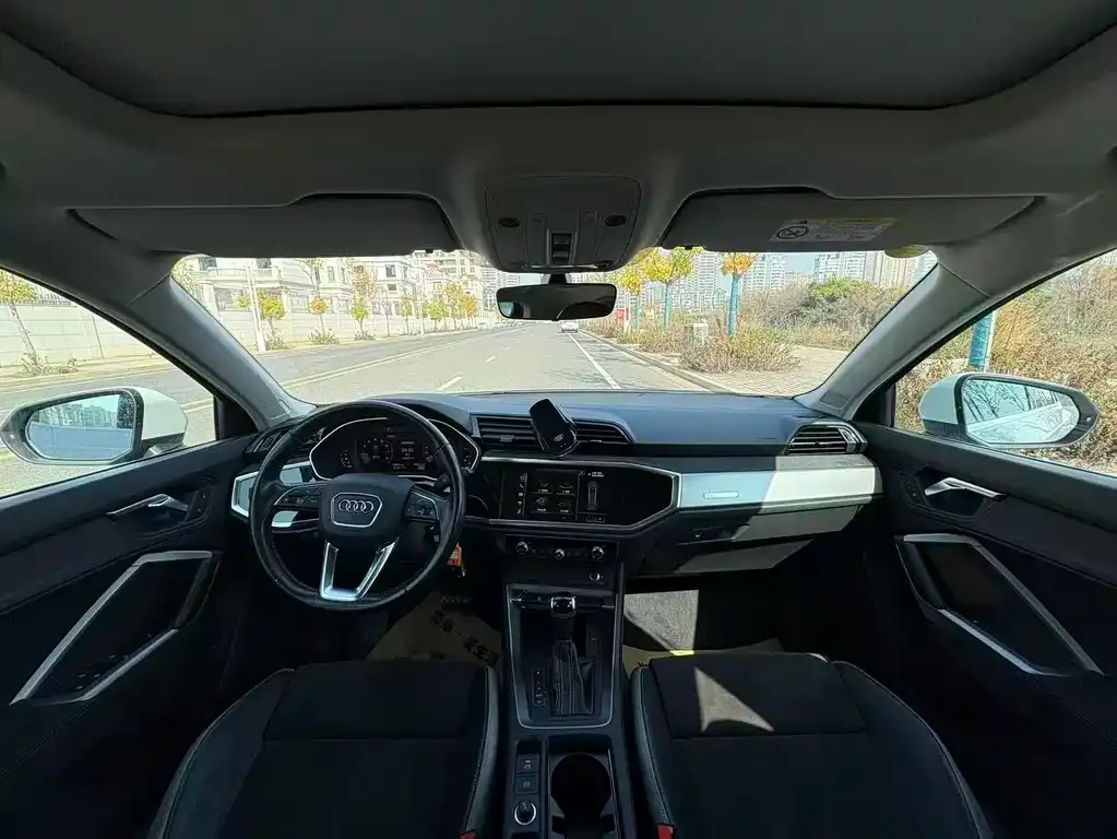 Audi Q3 2021 из CN, фото 2