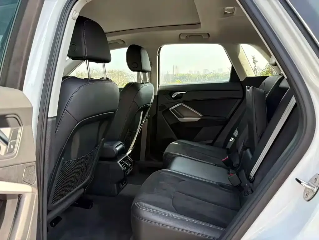 Audi Q3 2021 из CN, фото 3