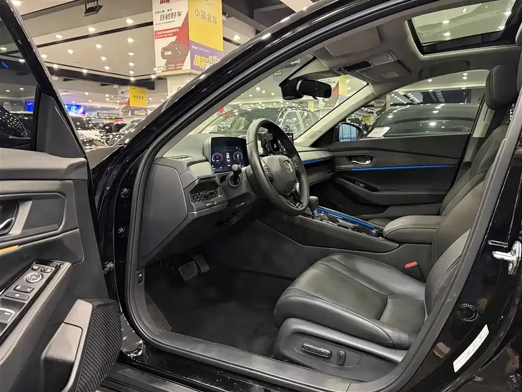 Honda Accord 2023 из CN, фото 3