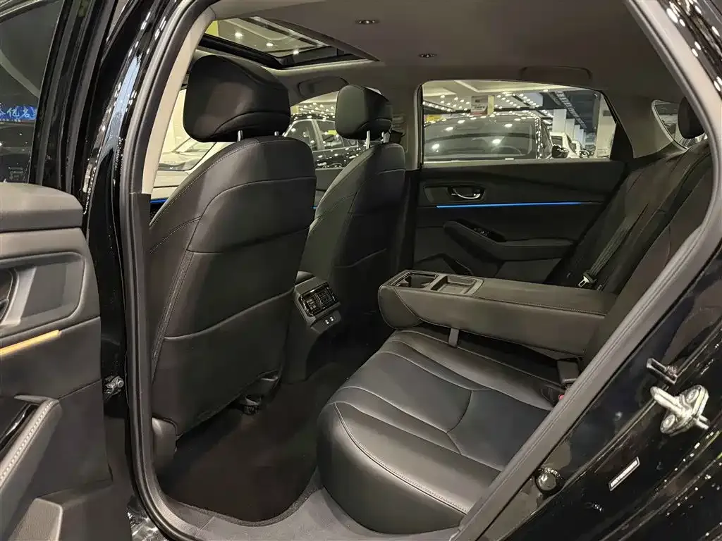 Honda Accord 2023 из CN, фото 2