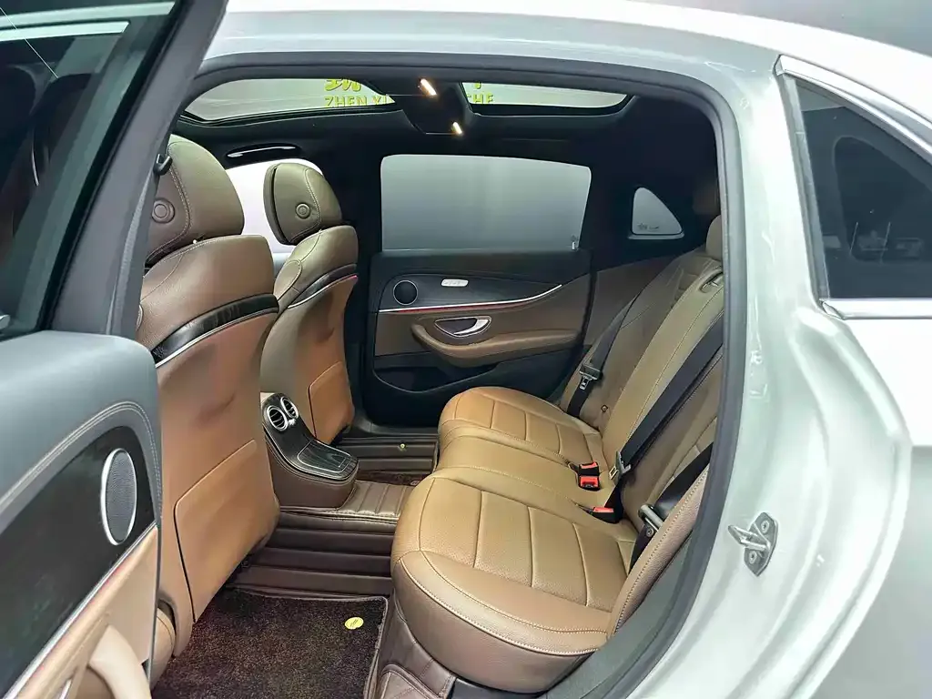 Mercedes-Benz E-Class 2024 из CN, фото 3