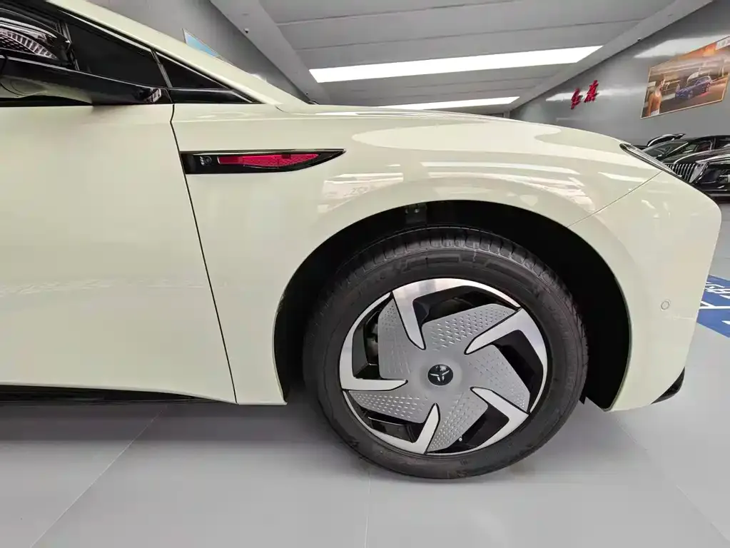 Hongqi EH7 2026 из CN, фото 7