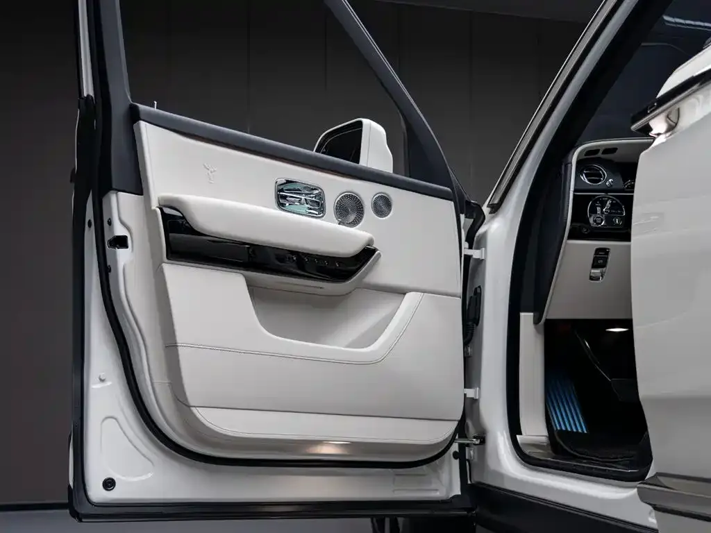 Rolls-Royce Cullinan 2022 из CN, фото 2