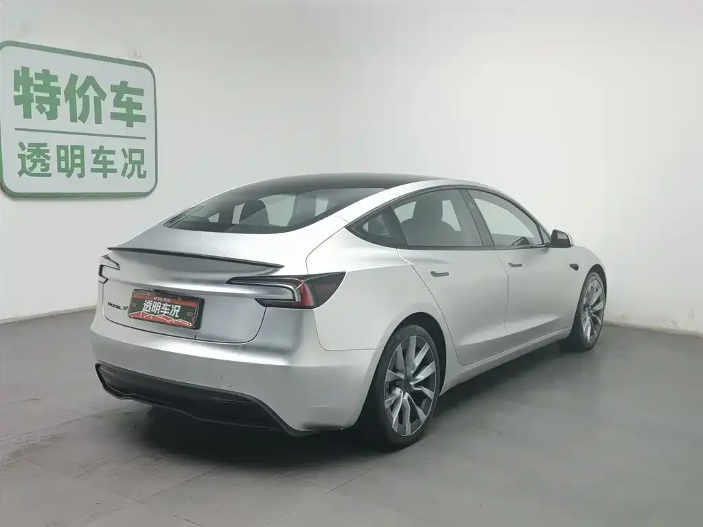 Tesla Model 3 — фото 5