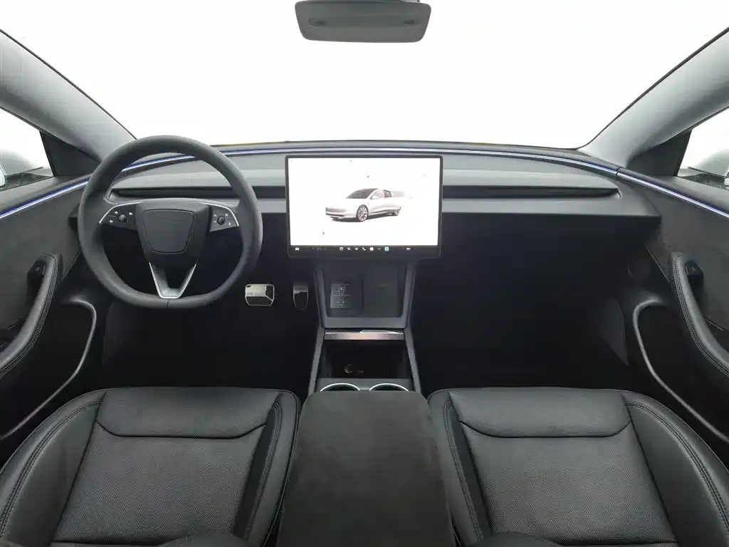 Tesla Model 3 — фото 8
