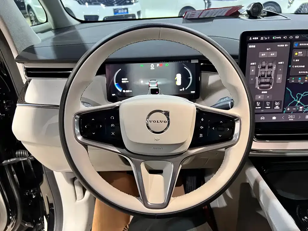 Volvo EM90 2025 из CN, фото 3