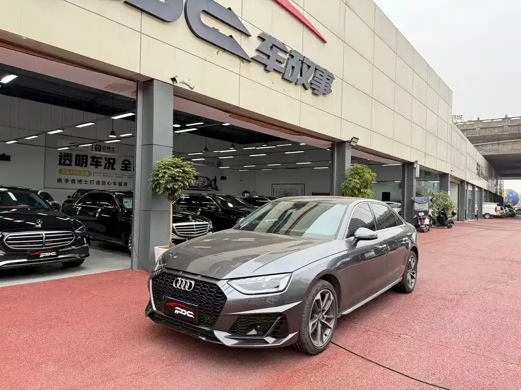Audi A4L 2022 из CN, фото 8