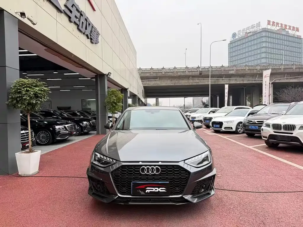 Audi A4L 2022 из CN, фото 10
