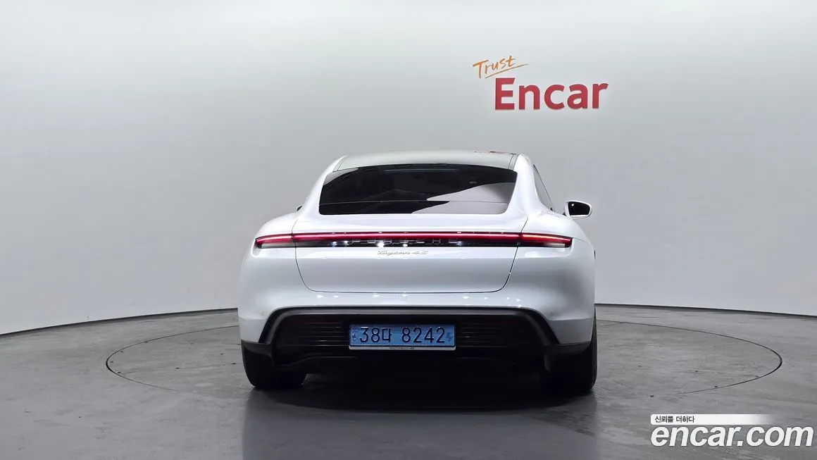 Porsche Taycan 2021 из KR, фото 5