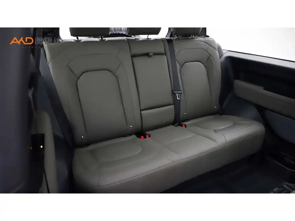 Land Rover Defender — фото 2
