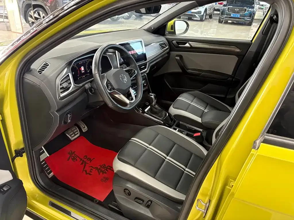 Volkswagen T-Roc 2023 из CN, фото 8