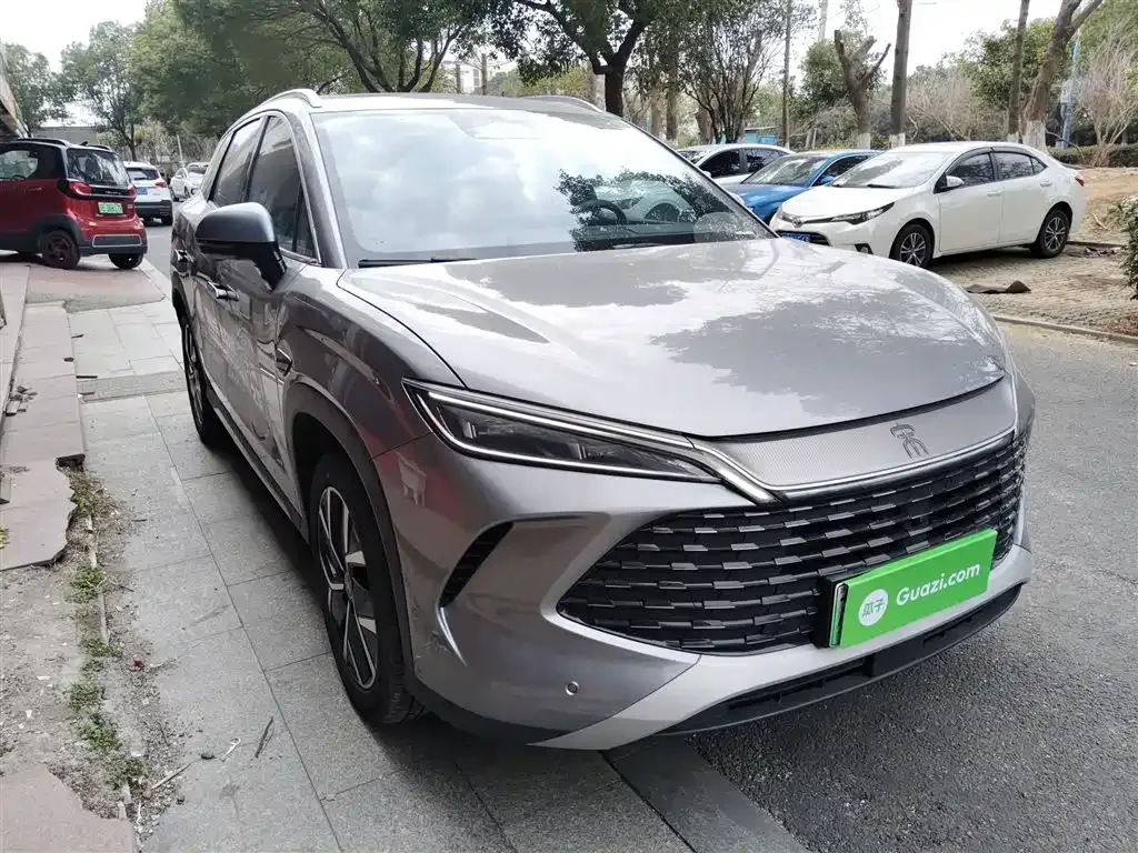 BYD L DM-i — фото 9