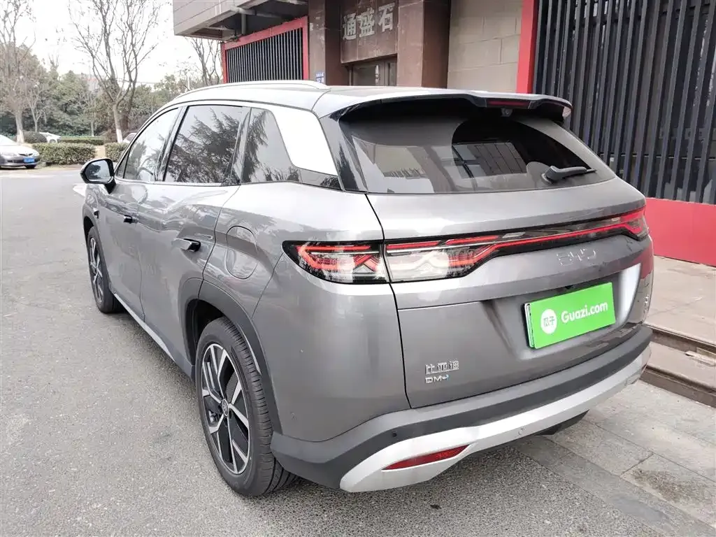 BYD L DM-i — фото 10
