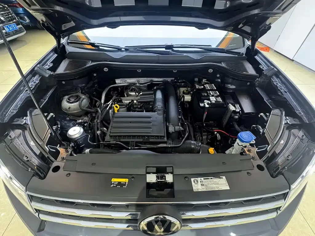Volkswagen Tharu 2022 из CN, фото 10