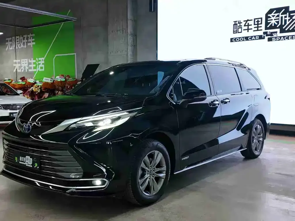 Toyota Sienna 2022 из CN, фото 1