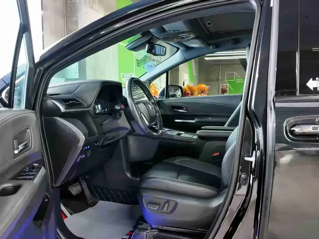 Toyota Sienna 2022 из CN, фото 6