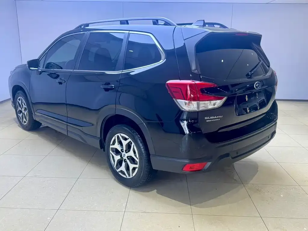 Subaru Forester 2023 из CN, фото 3