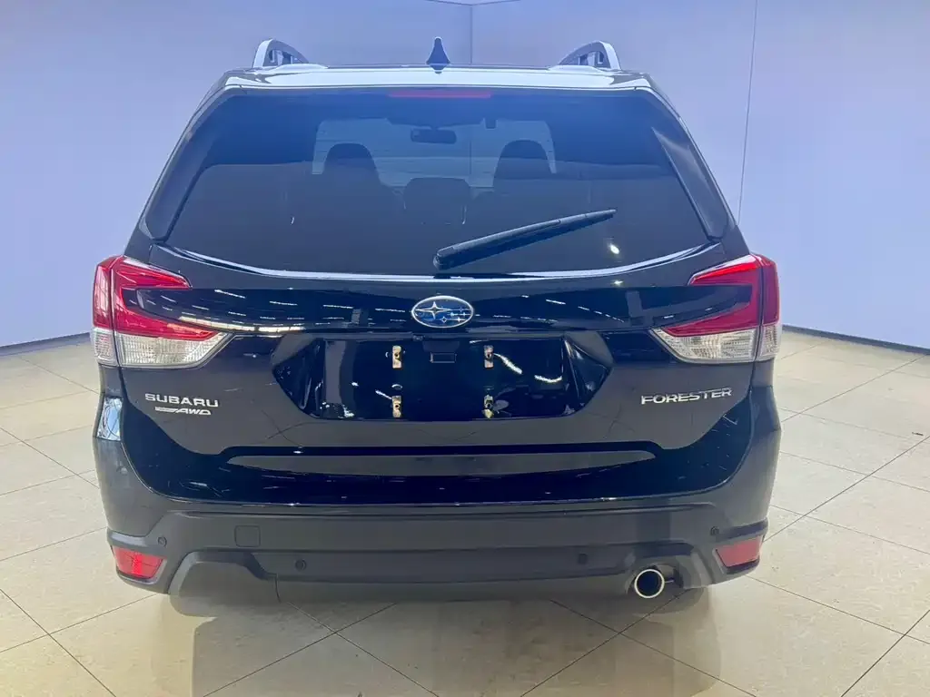 Subaru Forester 2023 из CN, фото 8