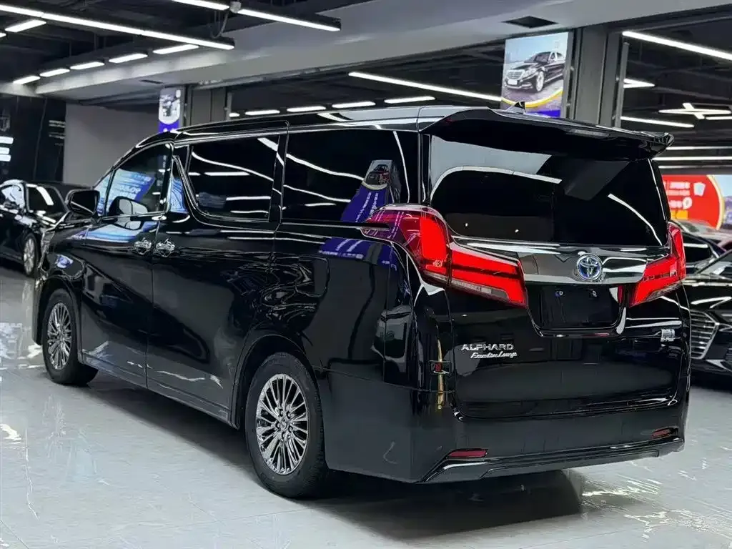 Toyota Alphard 2021 из CN, фото 8