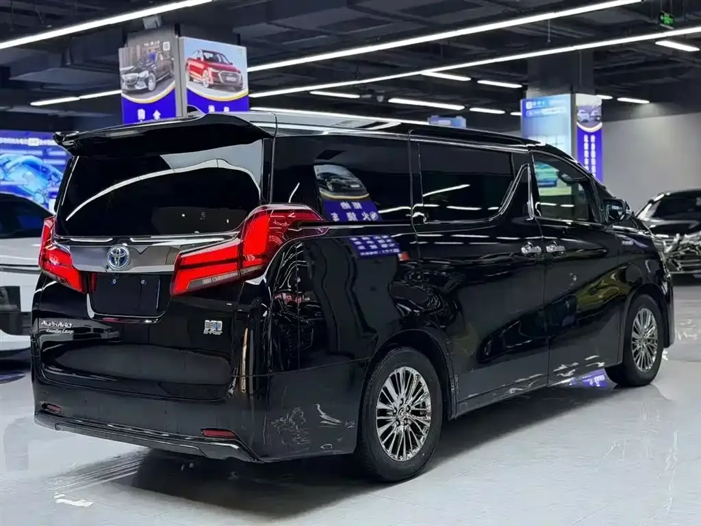 Toyota Alphard 2021 из CN, фото 7