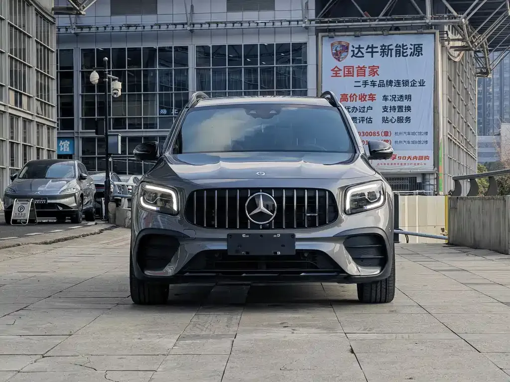 Mercedes-Benz GLB AMG — фото 10