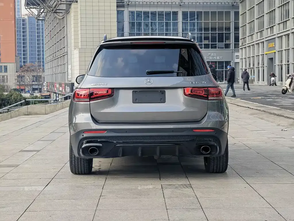 Mercedes-Benz GLB AMG — фото 9
