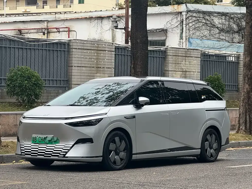 XPeng X9 2024 из CN, фото 1