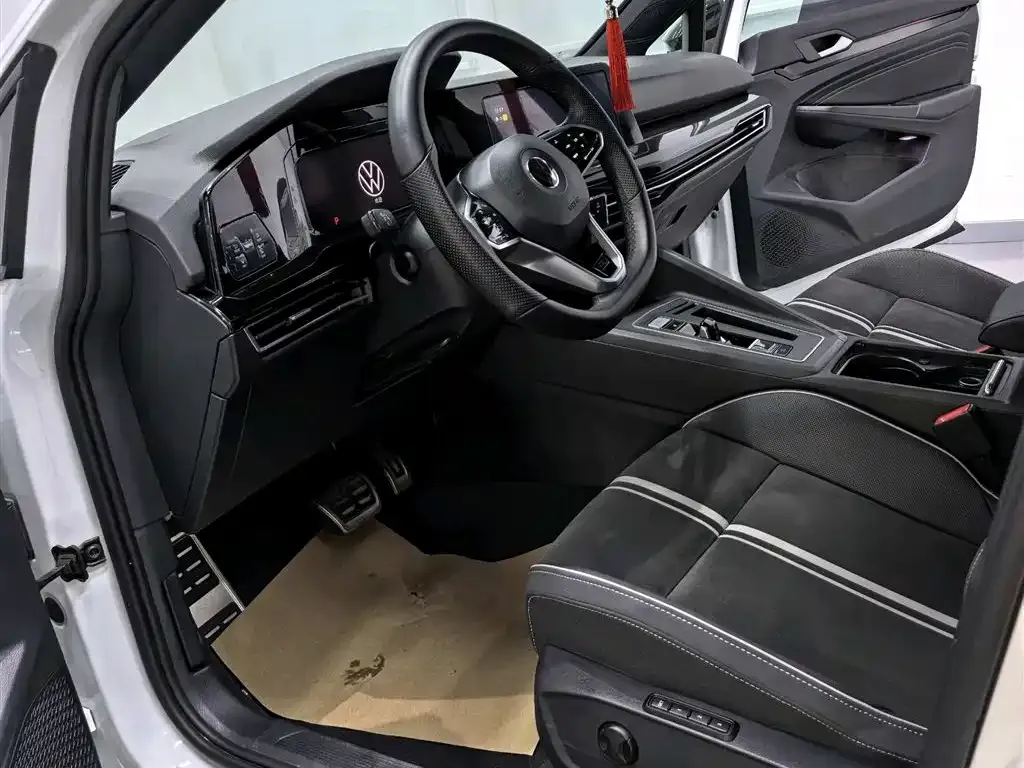 Volkswagen Golf 2021 из CN, фото 7