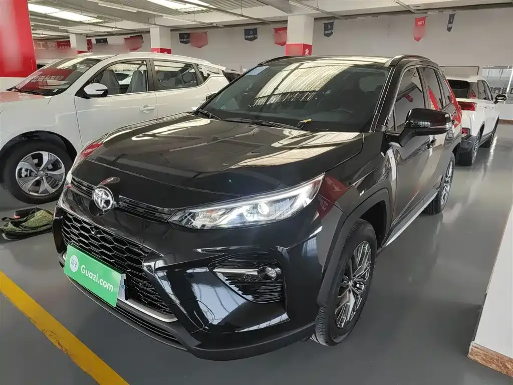 Toyota Wildlander — фото 1