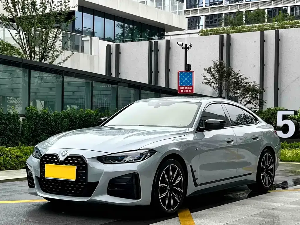 BMW 4 Series 2022 из CN, фото 1