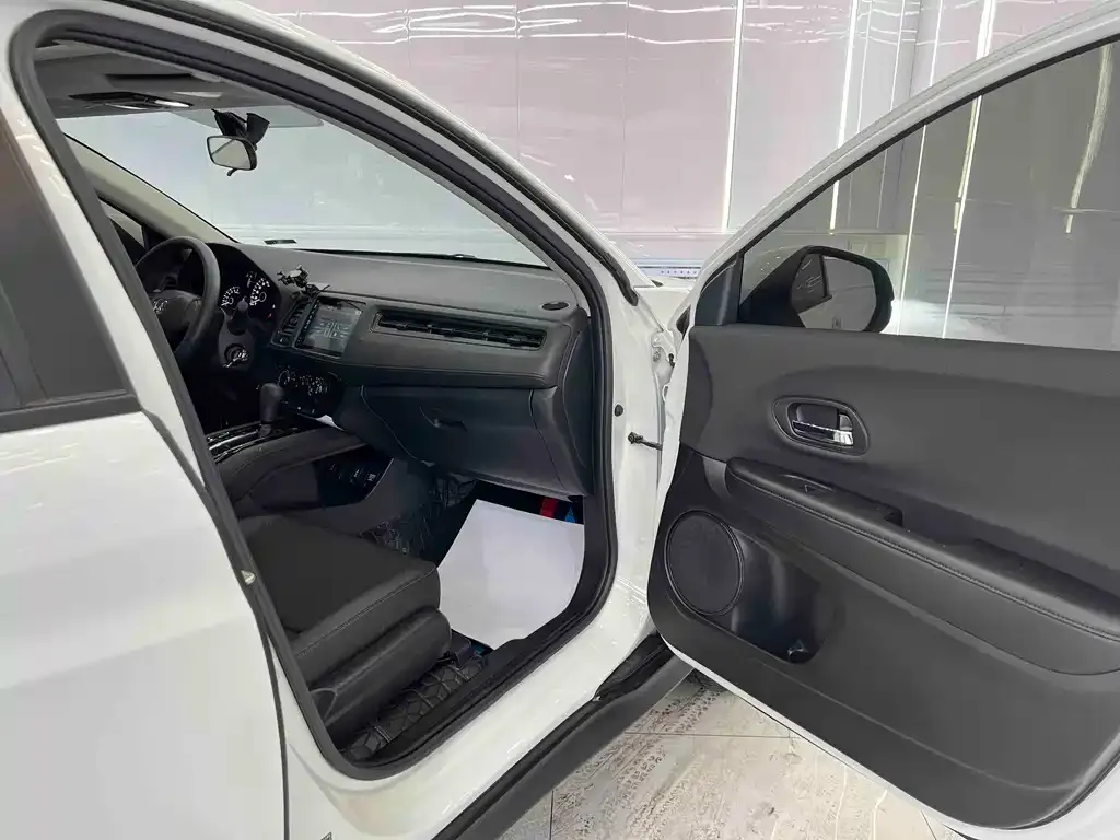 Honda Vezel 2022 из CN, фото 7