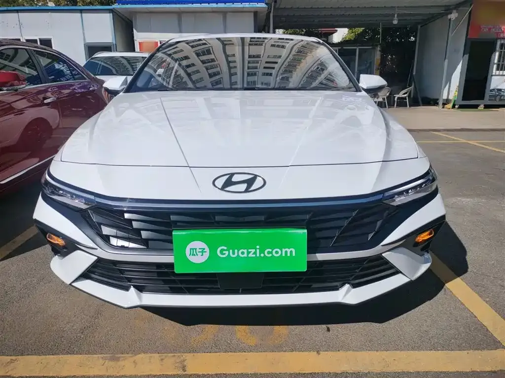 Hyundai Elantra — фото 4