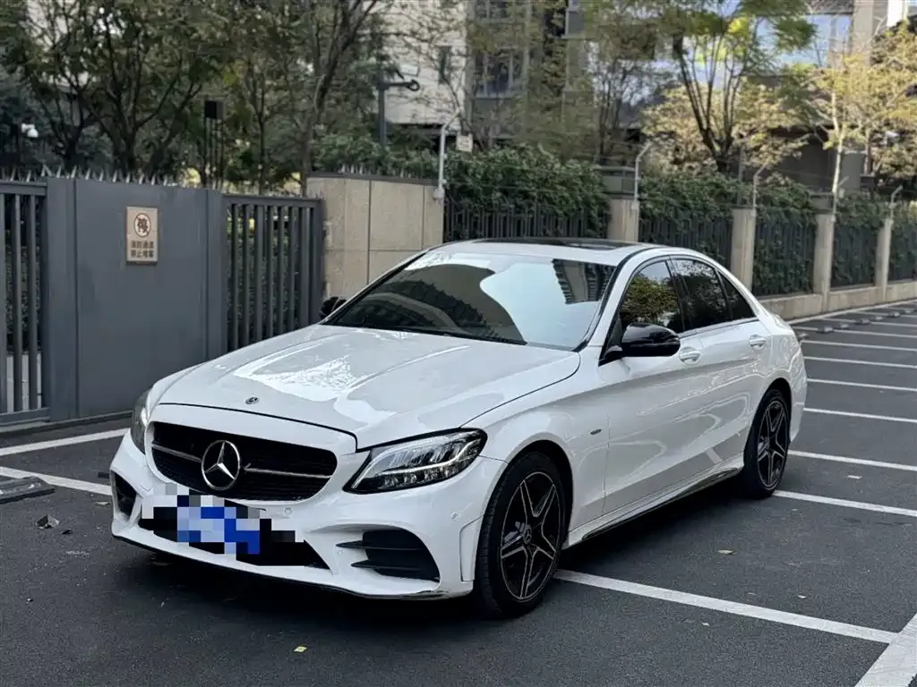Mercedes-Benz C-Class — фото 1