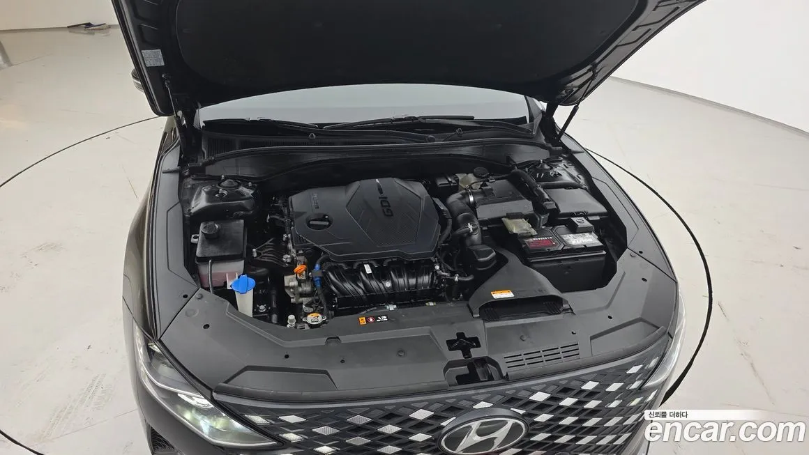 Hyundai Grandeur 2023 из KR, фото 2