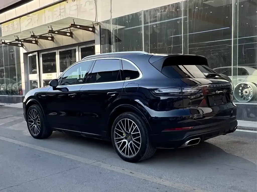 Porsche Cayenne Hybrid — фото 8