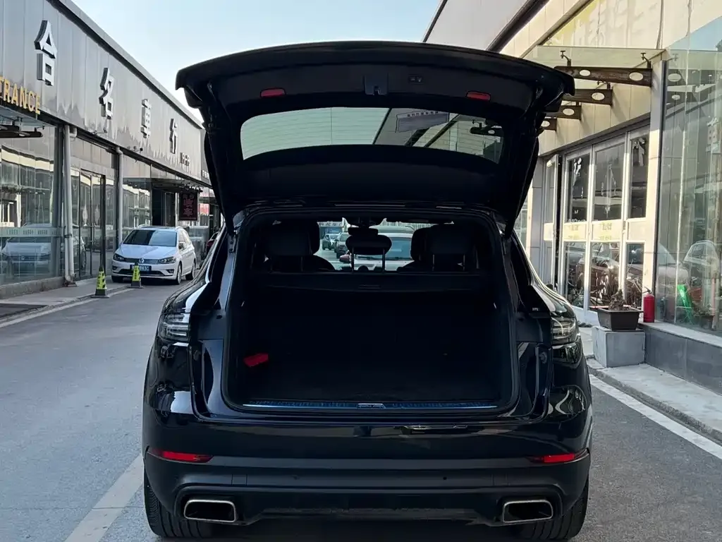Porsche Cayenne Hybrid — фото 9