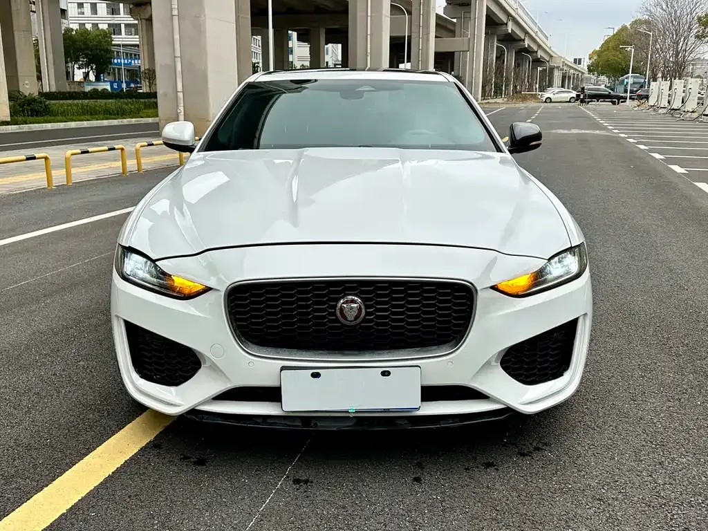 Jaguar XEL — фото 9