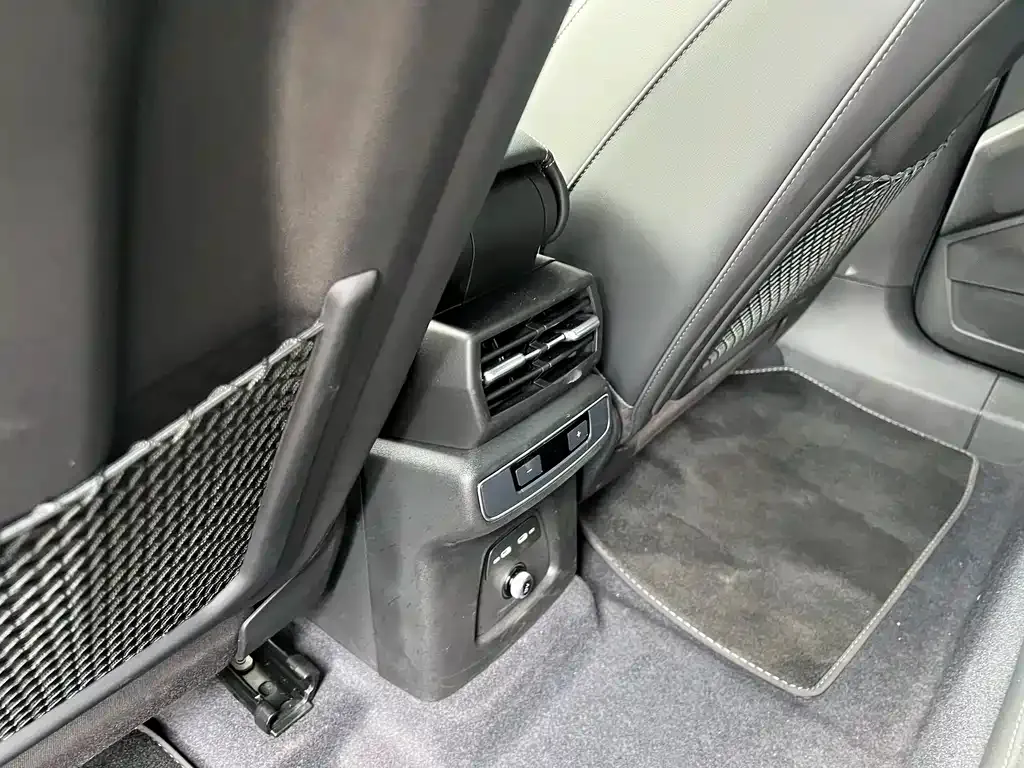 Audi Q4 e-tron 2025 из CN, фото 4