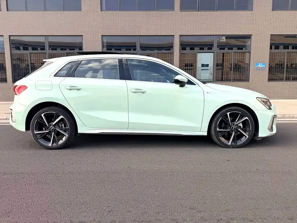 Audi A3 2023 из CN, фото 4