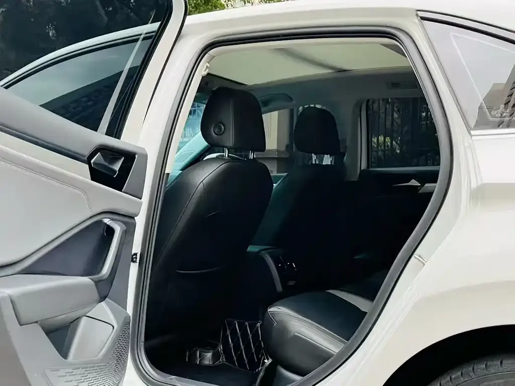 Volkswagen Sagitar 2022 из CN, фото 4