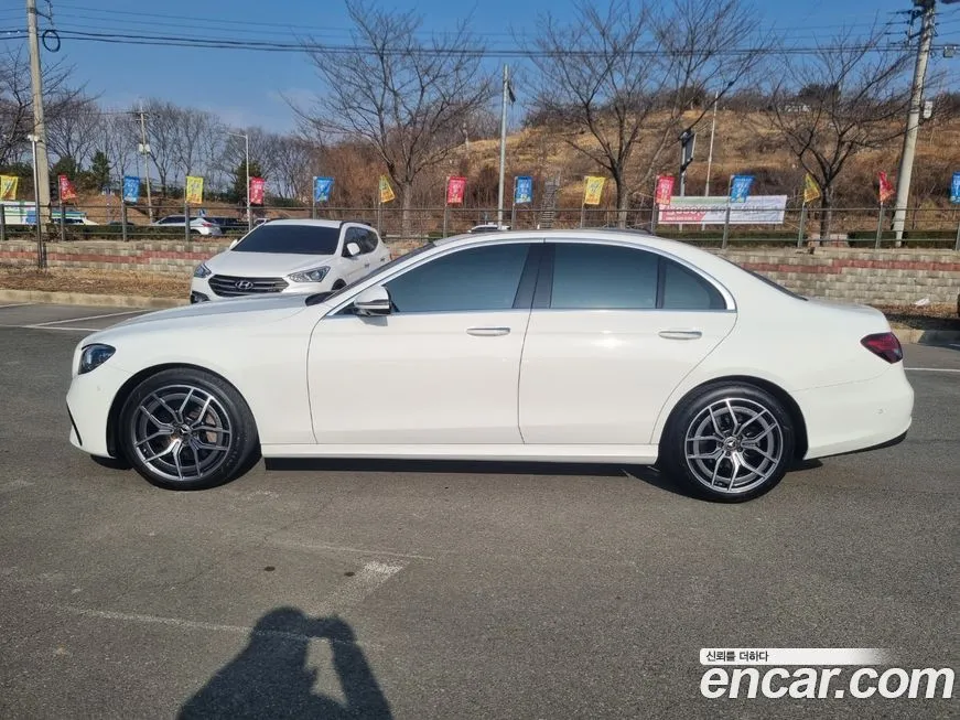 Mercedes-Benz E-Class 2023 из KR, фото 10