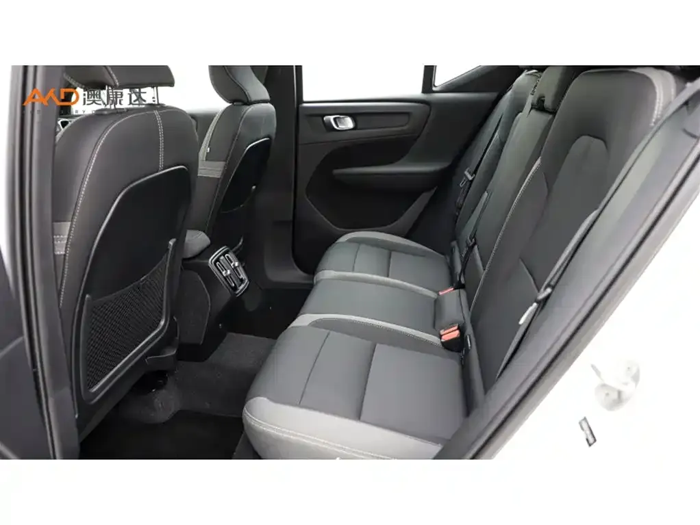 Volvo XC40 2024 из CN, фото 6