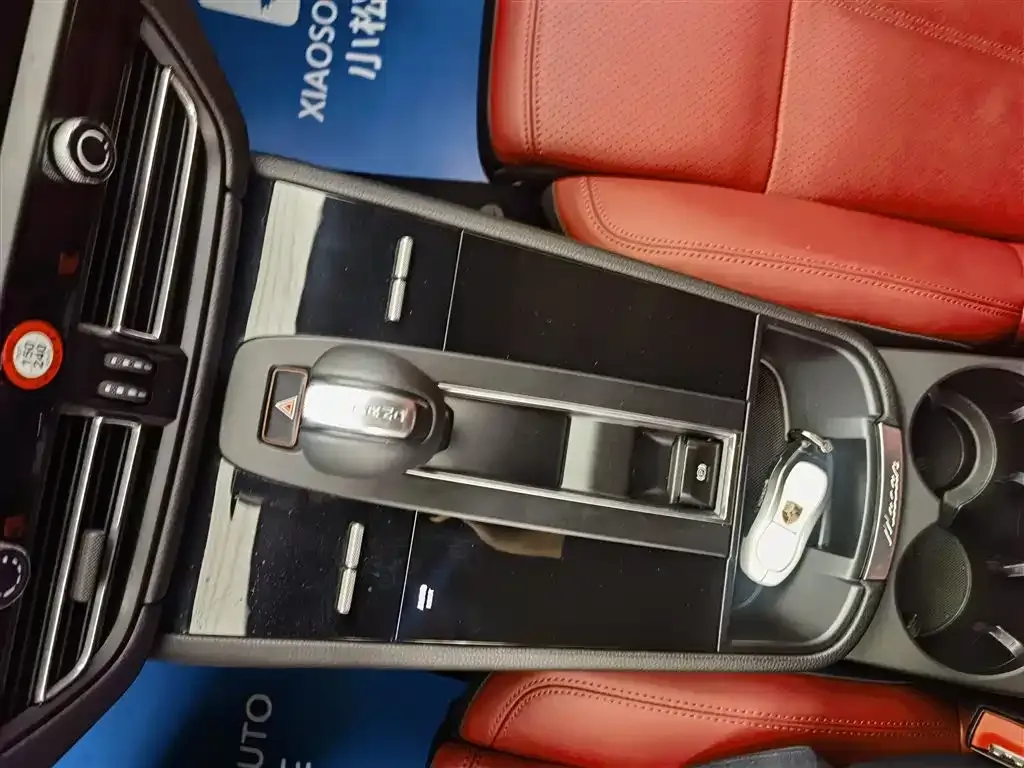 Porsche Macan 2025 из CN, фото 5