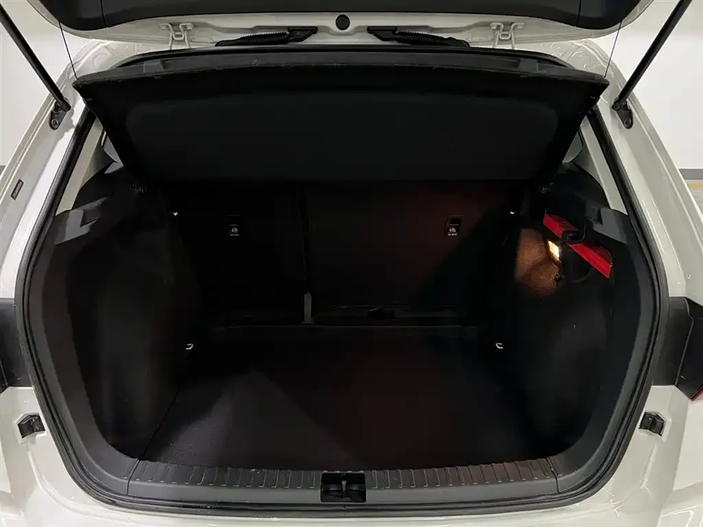Volkswagen Tharu — фото 2
