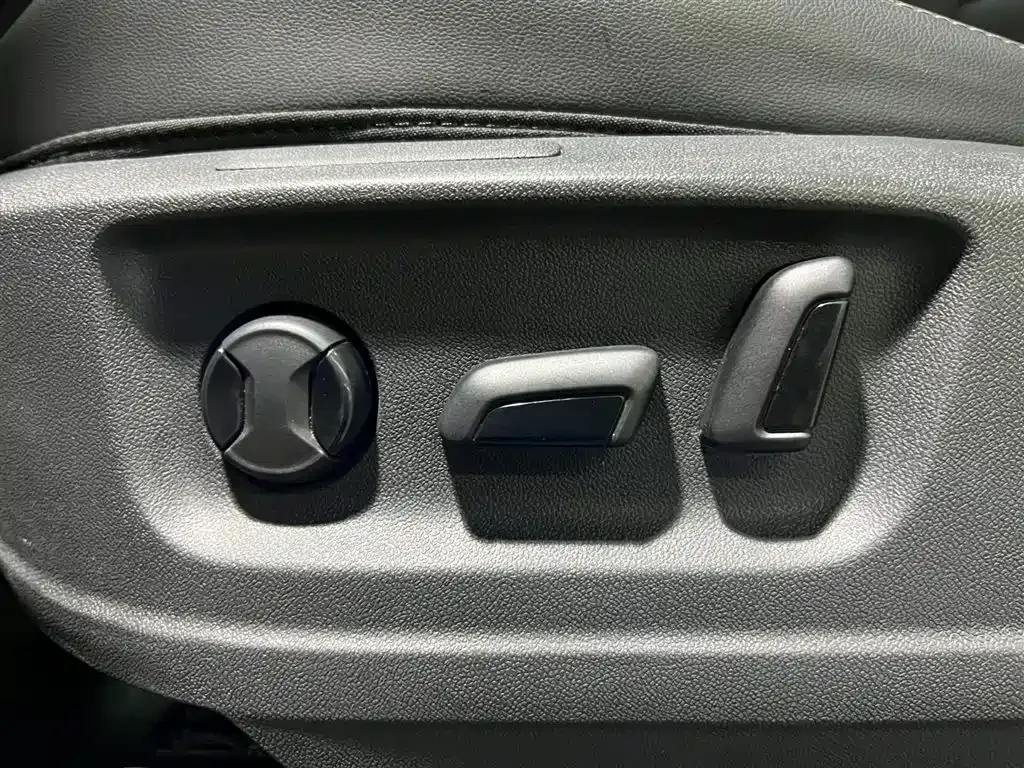 Volkswagen Tharu — фото 7