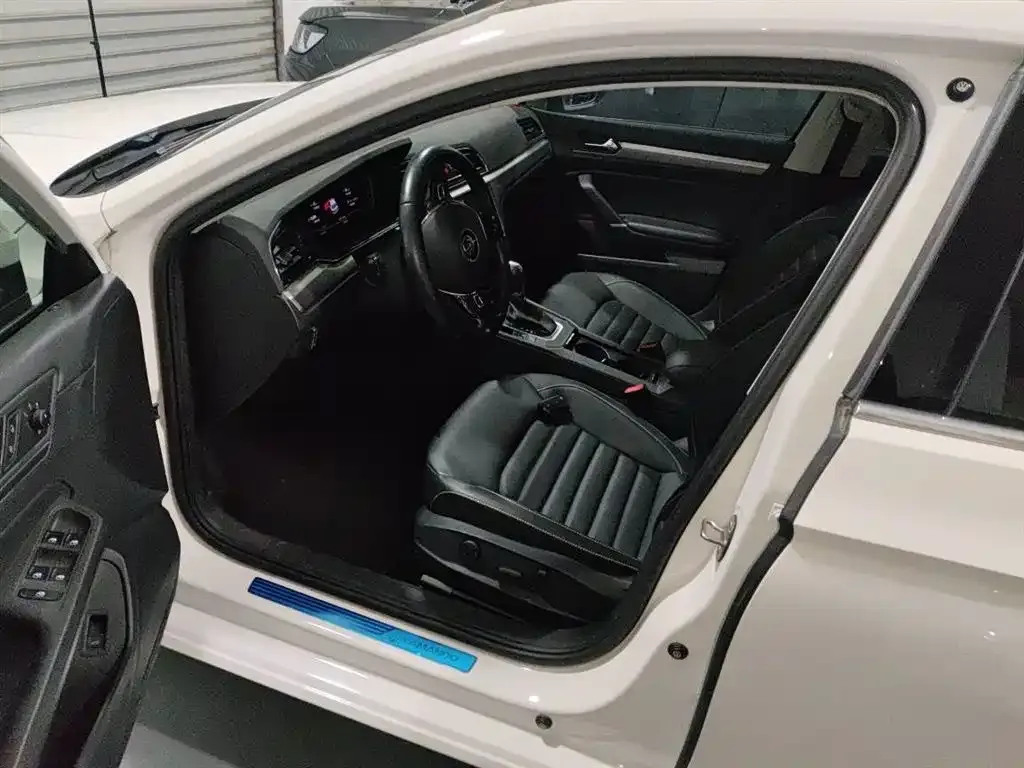 Volkswagen Lamando 2021 из CN, фото 6