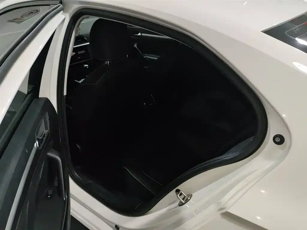 Volkswagen Lamando 2021 из CN, фото 10