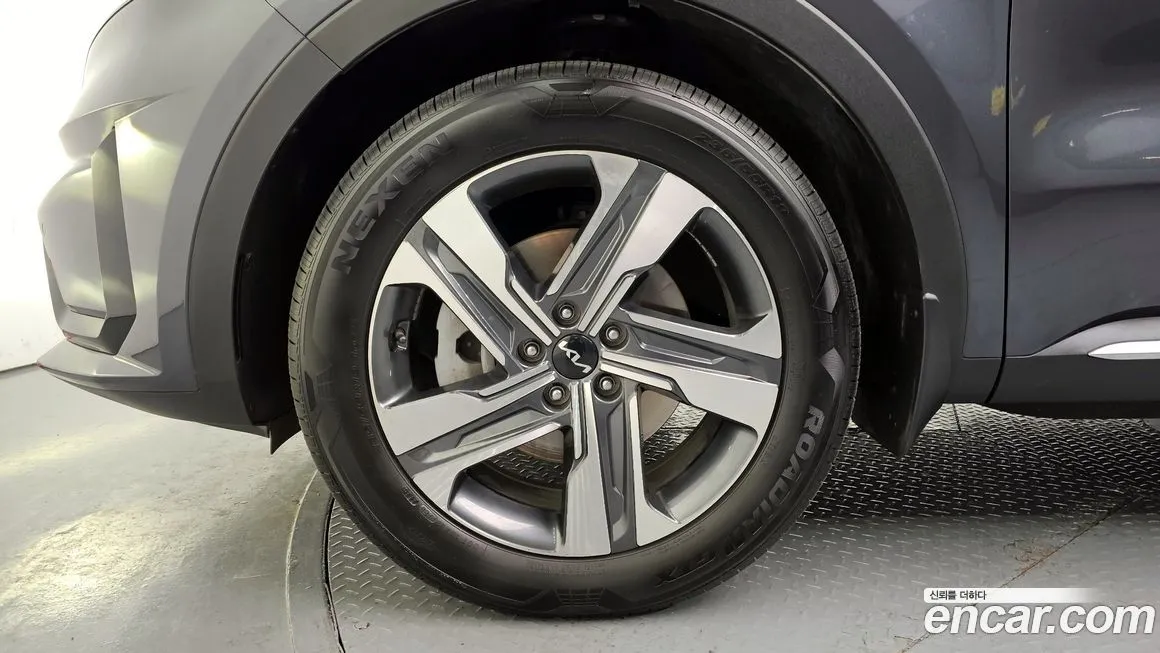 Kia Sorento — фото 3